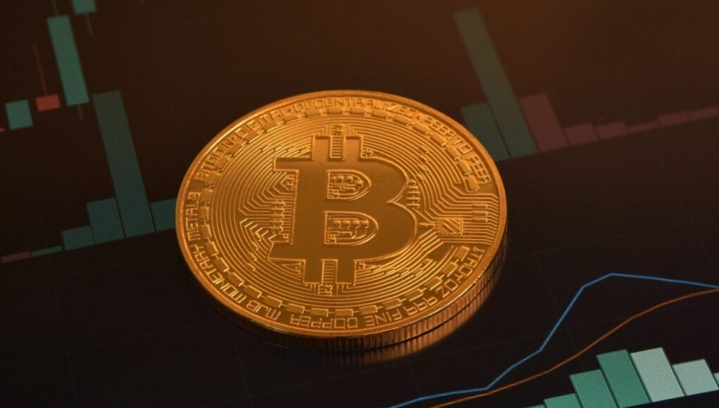 bitcoin-etfs-stay-hot-with-half-billion-dollar-inflow.jpg