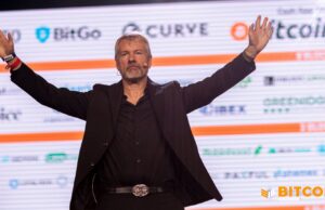 Strategy ($MSTR) Falls 15% As Investors Brace For Earnings