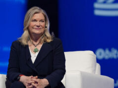 ‘Bitcoin Senator’ Blasts Democrats For Stalling Clarity Act