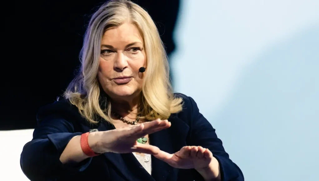 Senator-Lummis-at-Bitcoin-2025.webp.webp