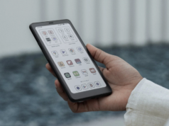 The Boox Palma 2 Pro finally got me to stop reading on my phone
